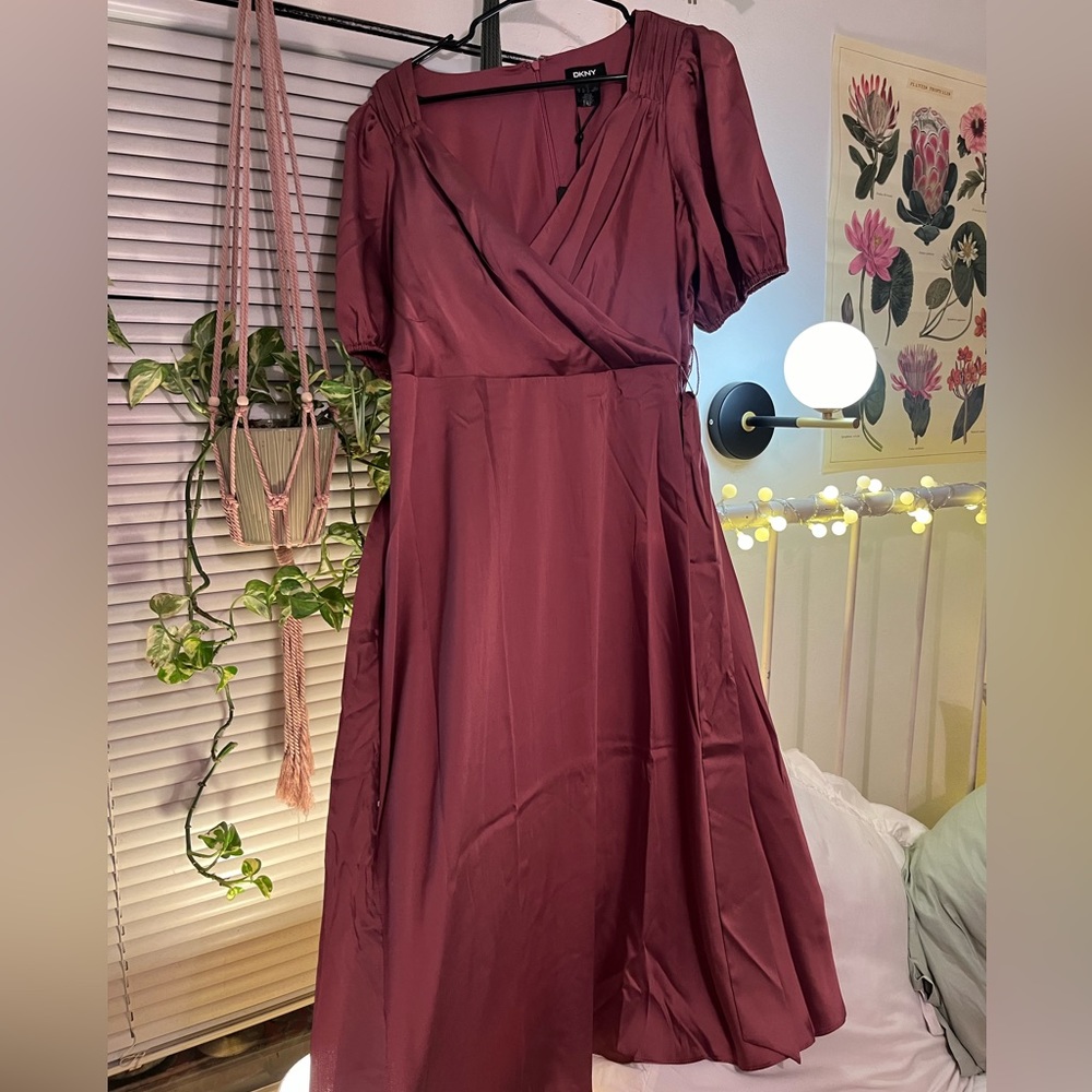 NWT DKNY MIDI DRESS ✨